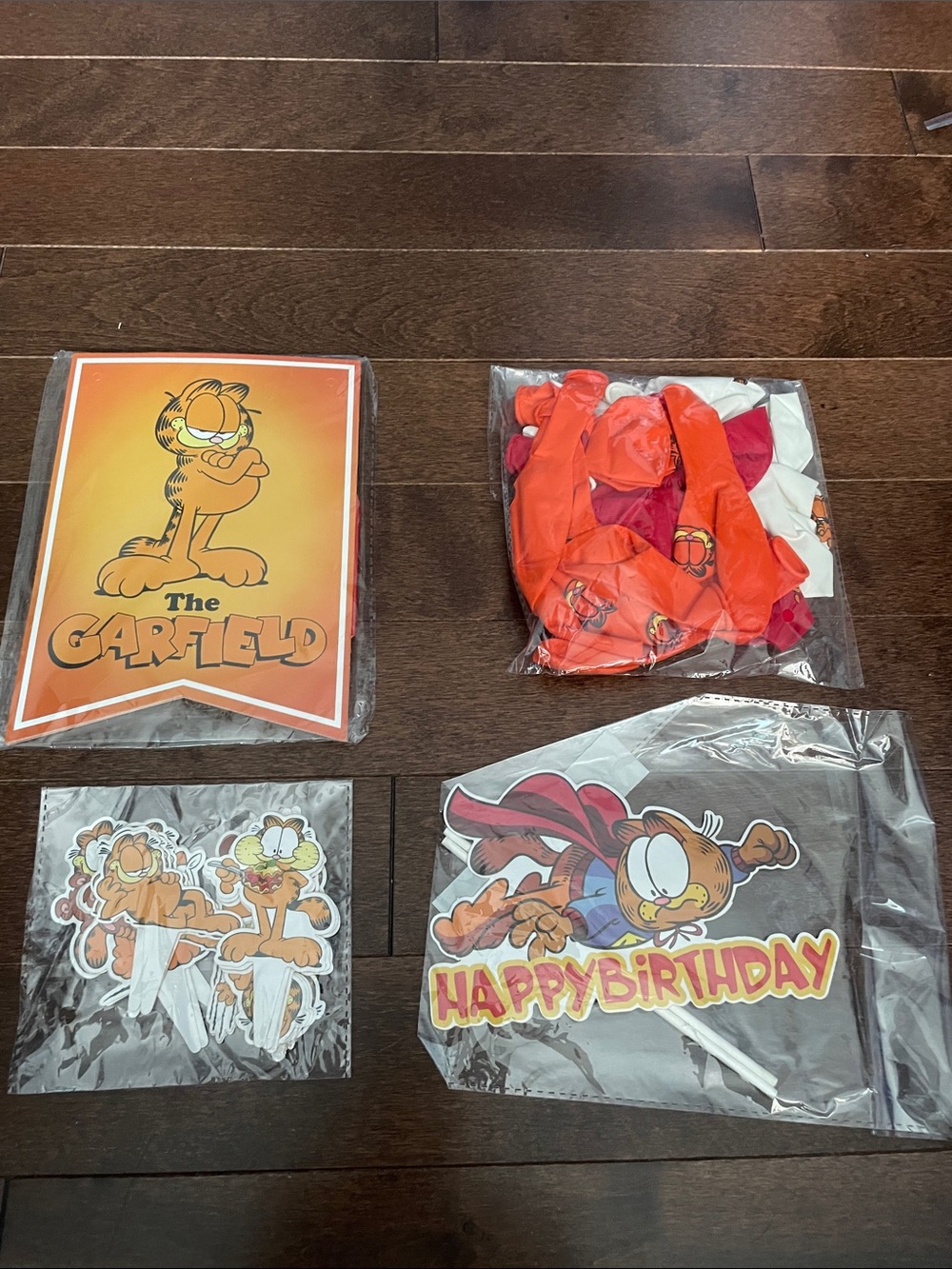 Garfield Orange Birthday Party Supplies Kit - Official Cartoon Theme